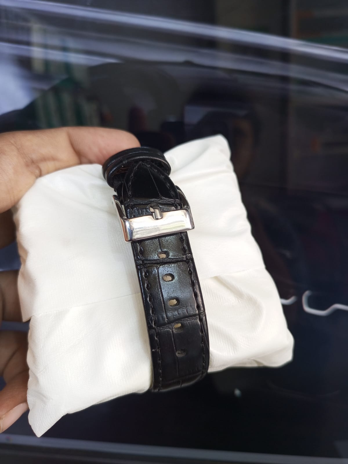 Casio Tank Classic Leather Strap Watch – Elegant Men’s Watch