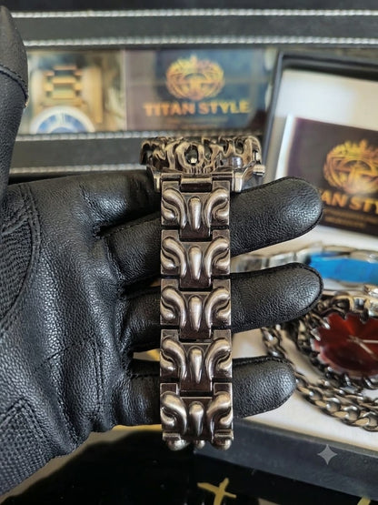 Dragon Watch